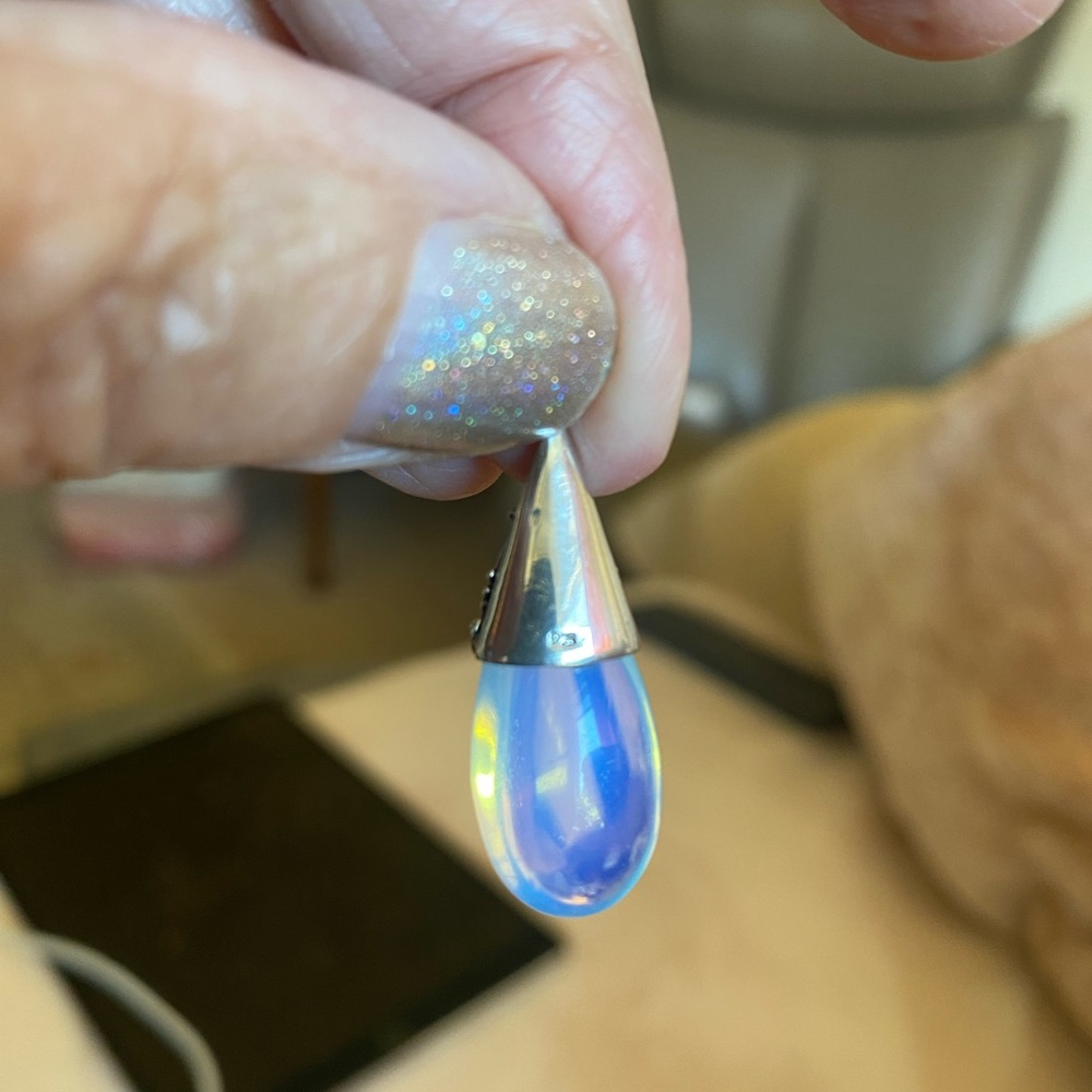 Pendant - Picture 2 of 2